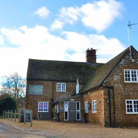 The Hollybush Inn And B&B Priors Marston Exterior foto