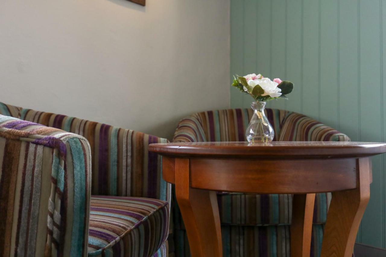 The Hollybush Inn And B&B Priors Marston Exterior foto